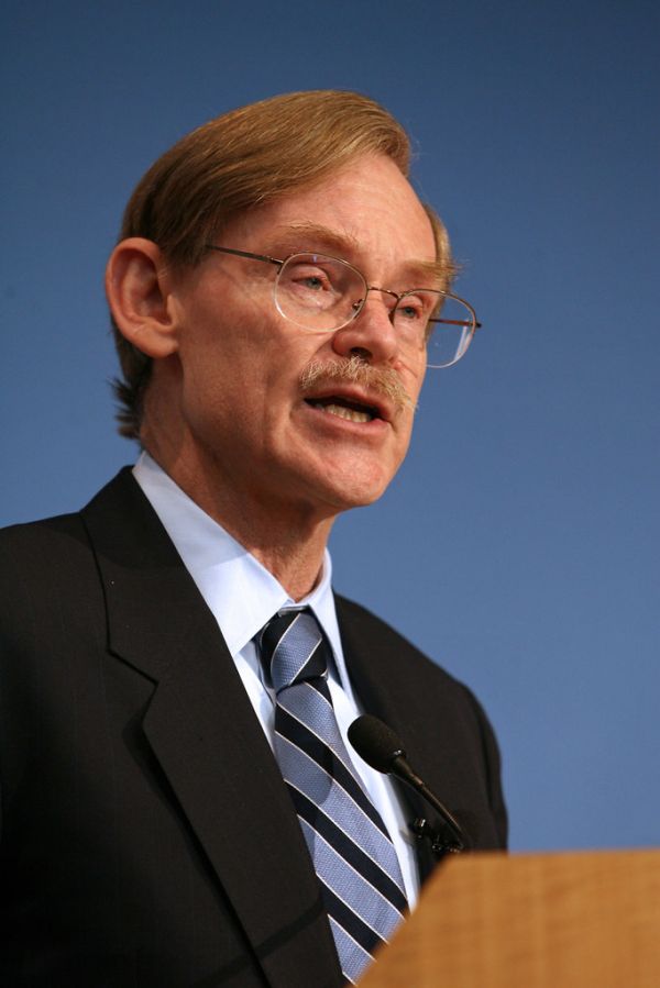 World Bank President Zoellick speaks at Peterson Institute of International Economics about the lessons from instability in the Middle East