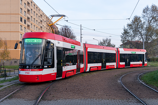 Škoda 45T 1760, Brno, Stará osada (cropped)