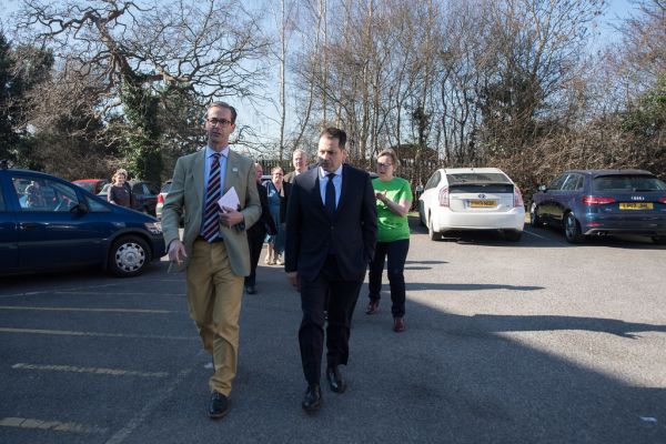 Cardinal Nichols launches Lenten Appeal on food poverty at Borehamwood Foodbank