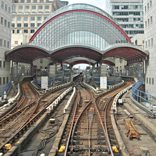 Canary Wharf Station: London Docklands