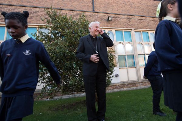 Cardinal Nichols launches Lenten Appeal on food poverty at Borehamwood Foodbank