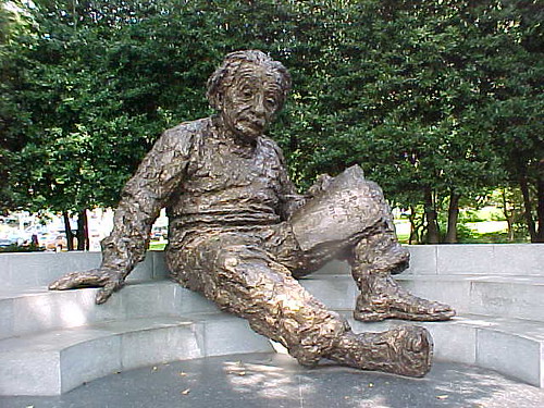 Albert Einstein statue
