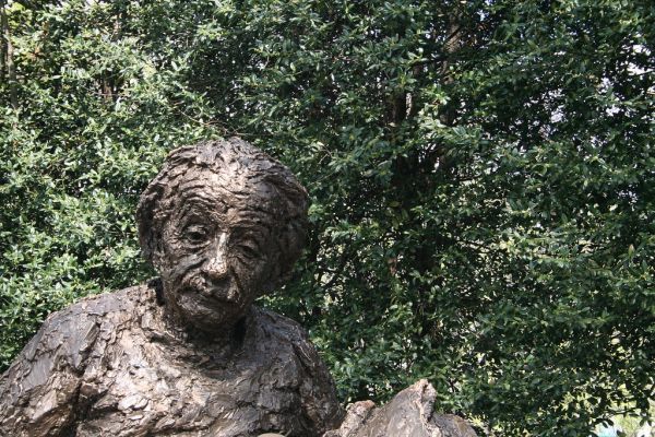 Albert Einstein statue