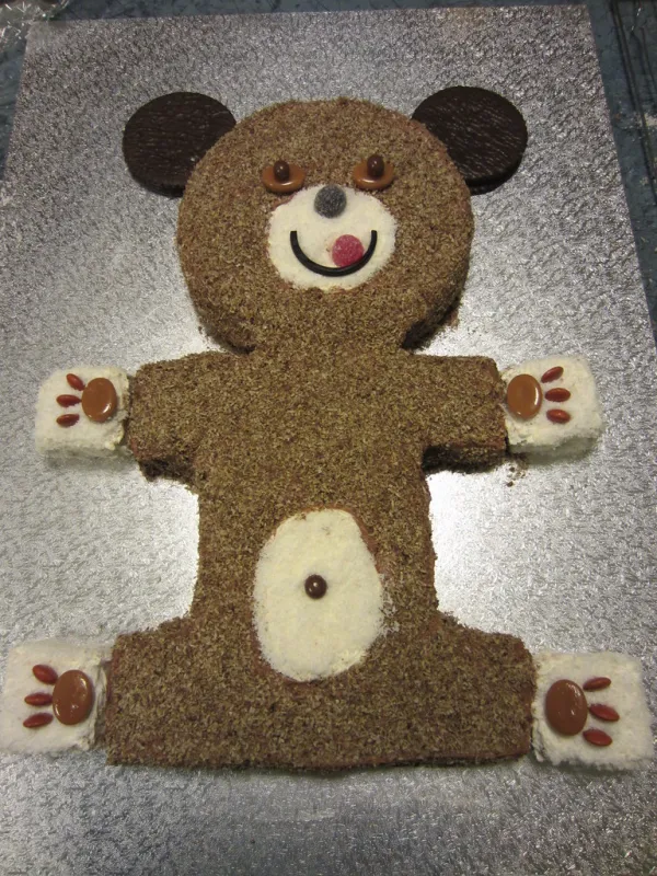 Teddy-Bear-Birthday-Cake