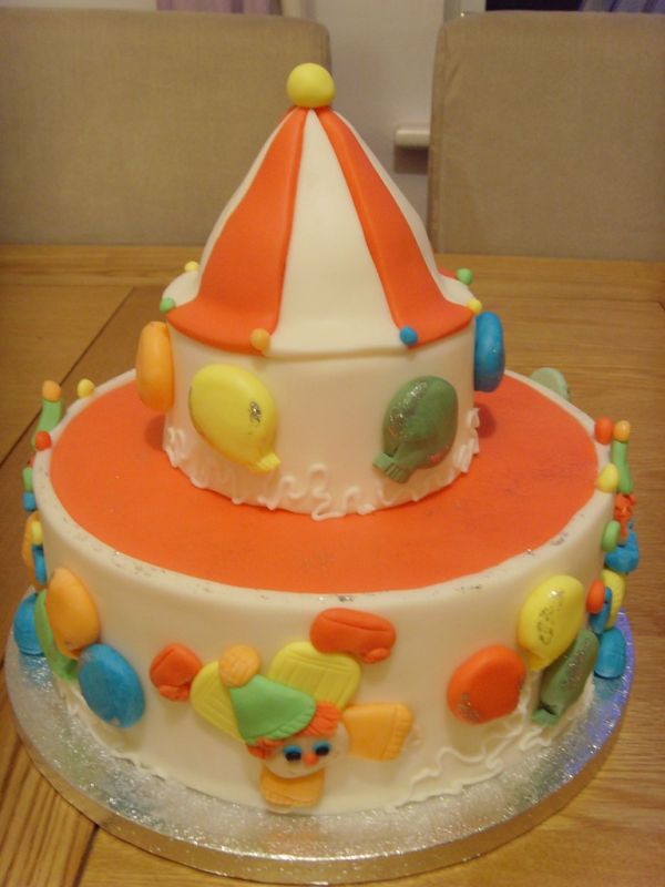 Circus and clown birthday cake