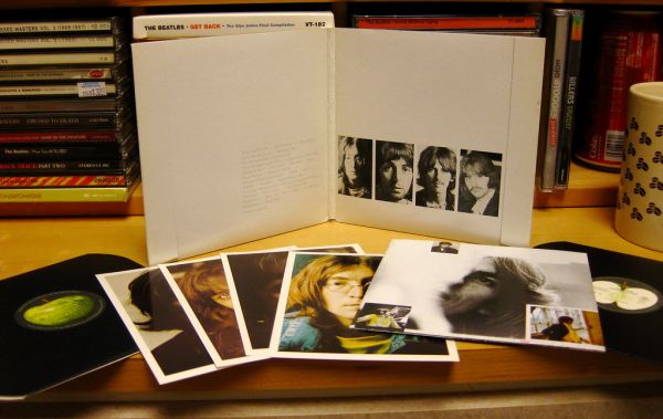 The Beatles (White Album) 1998 30th Anniversary Limited Edition contents