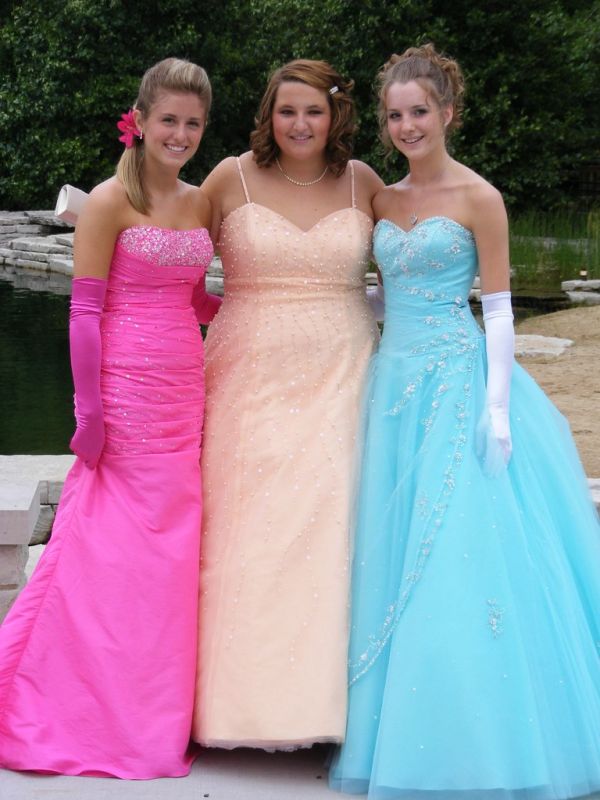 Carolyn, Natalie, and Laura Before the Prom