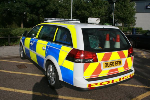 Hertfordshire Police Vauxhall Vectra (OU58 EFM) RPU