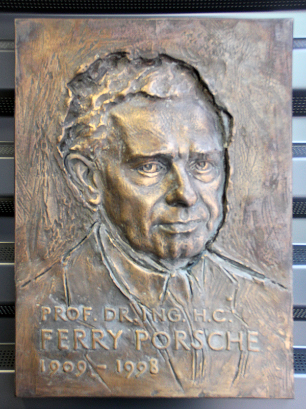 Gedenktafel Albert-Einstein-Ring 49 (Kleinmachnow) Ferry Porsche