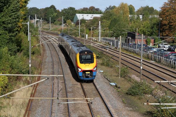 222101 at Elstree & Borehamwood