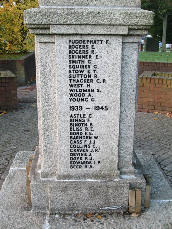 Borehamwood: War Memorial (Hertfordshire)