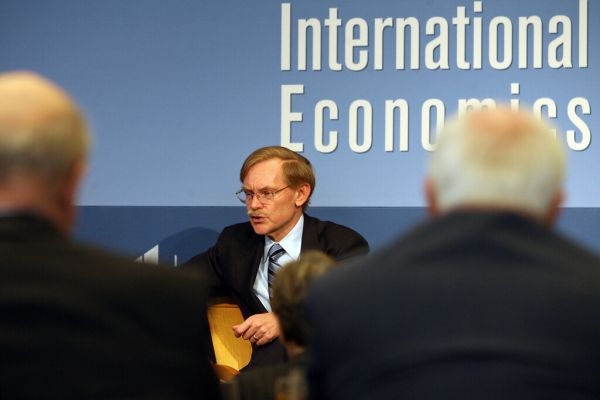 World Bank President Zoellick speaks at Peterson Institute of International Economics about the lessons from instability in the Middle East