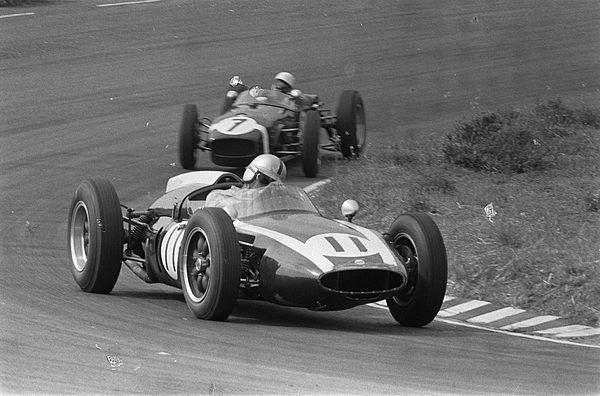 Autoraces op het circuit van Zandvoort. Jack Brabham uit Australie onderaan de H, Bestanddeelnr 911-3161