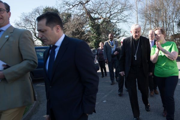 Cardinal Nichols launches Lenten Appeal on food poverty at Borehamwood Foodbank