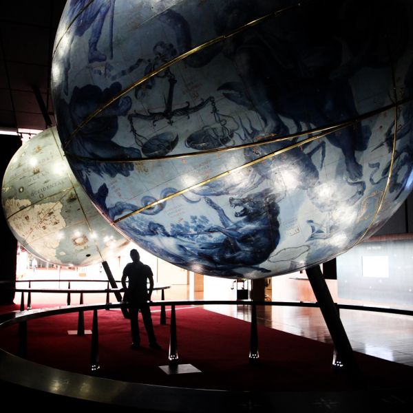 'Il mondo è quel disastro che vedete, non tanto per i guai combinati dai malfattori, ma per l'inerzia dei giusti che se ne accorgono e stanno lì a guardare.' Albert Einstein