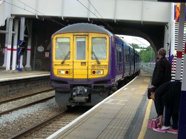 First Capital Connect Class 319 448, Elstree & Borehamwood