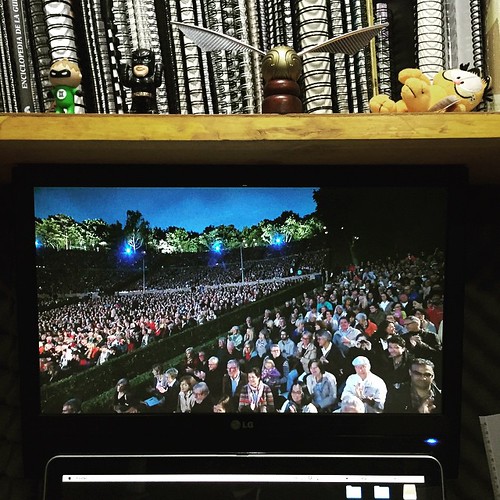 Aus den Waldbühne #filmmusic mit die #BerlinPhilhamoniker From the #waldbühne #live!!! #DigitalConcertHall #filmscore #filmscoring #composer #composing #conductor Sir Simon Rattle!