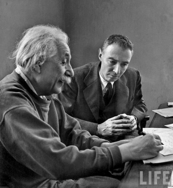 1947... Albert Einstein, Robert Oppenheimer