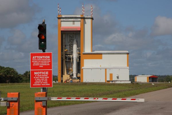 Raumfrachter ATV-4 'Albert Einstein' Ariane 5ES Rollout_2
